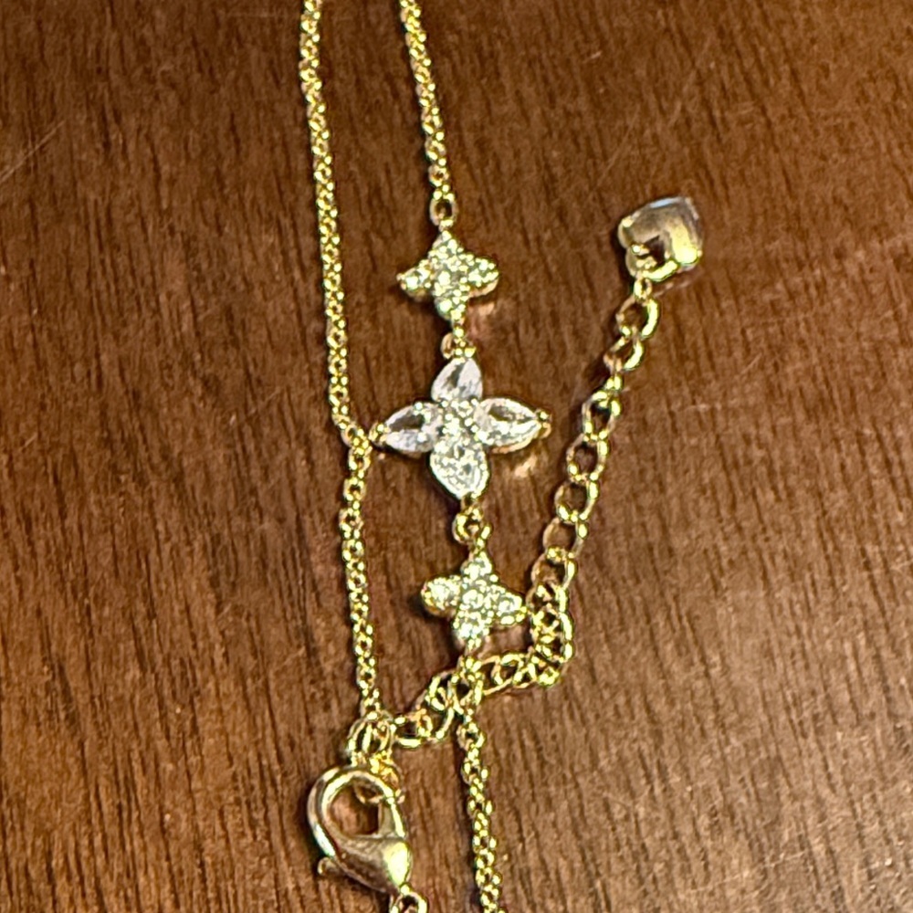 Bundle of Pretty Bird Yellow, White, Rose Gold-Plated Jewelry - Picture 2 of 7